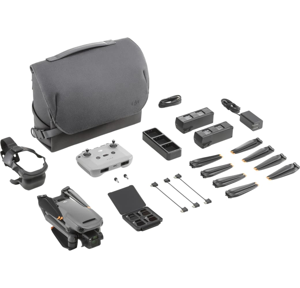 Gray DJI Mavic 3 Fly More Combo.3