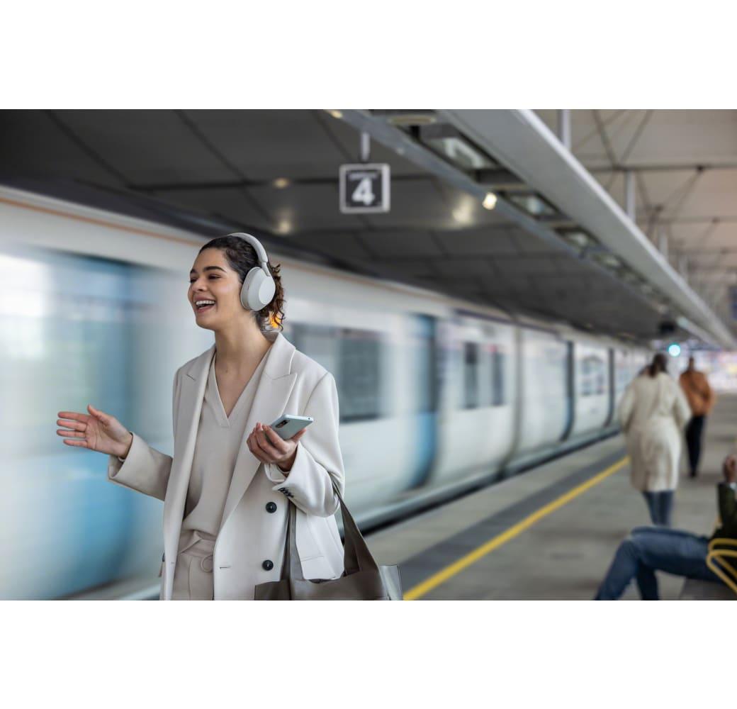 Silver Sony WH-1000 XM5 Noise-cancelling Over-ear Bluetooth headphones.5