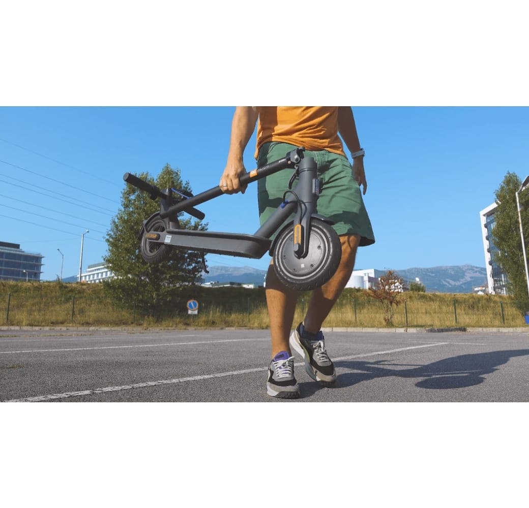 Black Xiaomi 3 E-Scooter.5