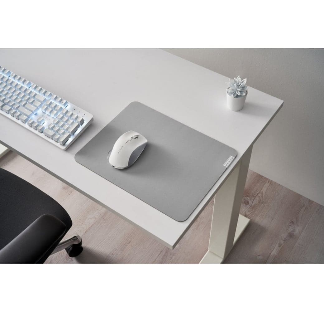 White Razer Mouse Pro Click.4