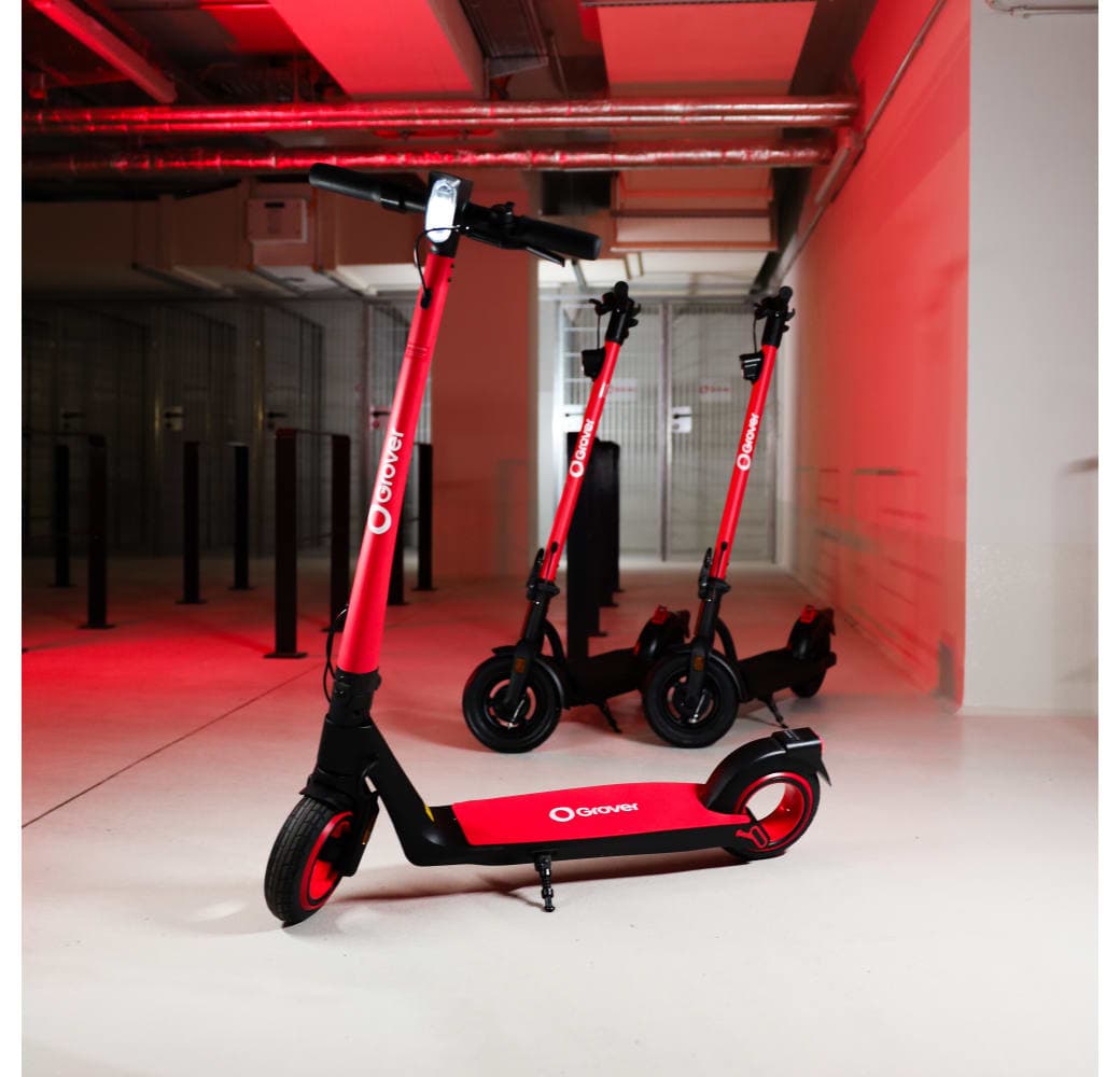 Torch Red Grover x SoFlow Reach E-Scooter.6