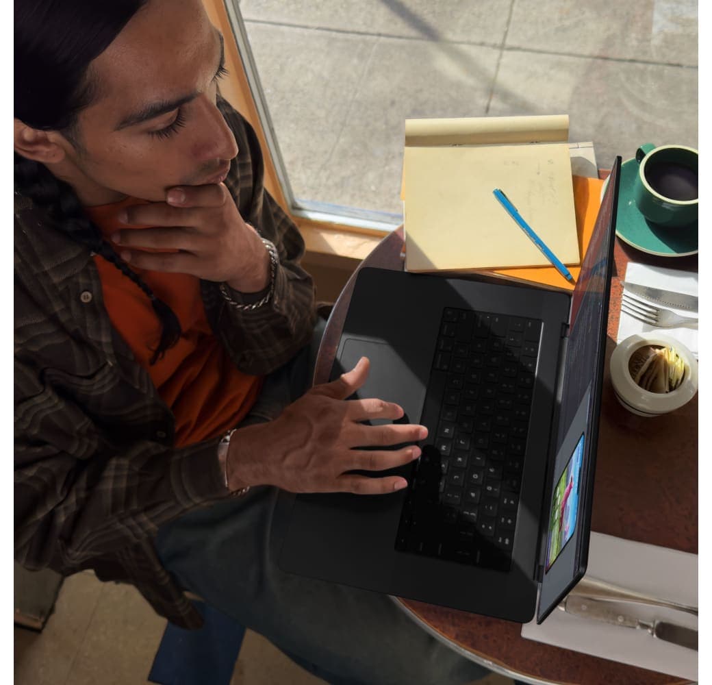 Space Black Apple MacBook Pro 16" Laptop - Apple M3 Max - 36GB - 1TB SSD - Apple Integrated 30-core GPU - Spanish (QWERTY).5