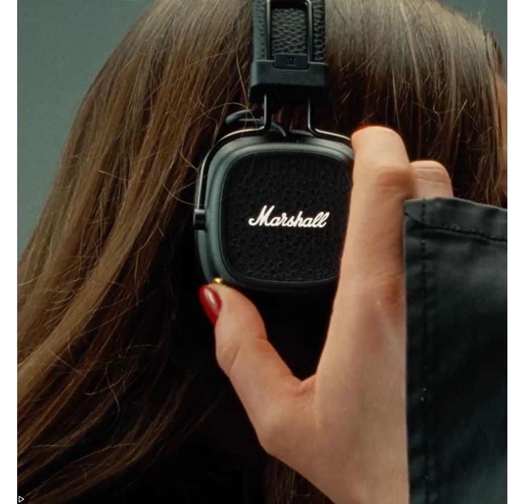 Black Marshall Major V On-ear Bluetooth Headphones.5