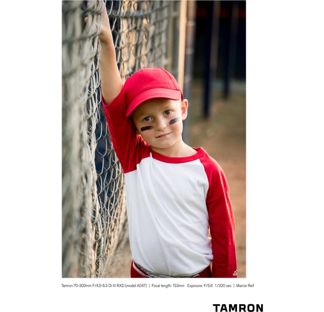 Black Tamron 70-300mm f/4.5-6.3 Di III RXD Sony FE-Mount.14