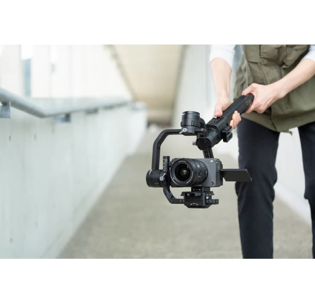 Negro Sony FE 16-25mm f/2.8 G.7