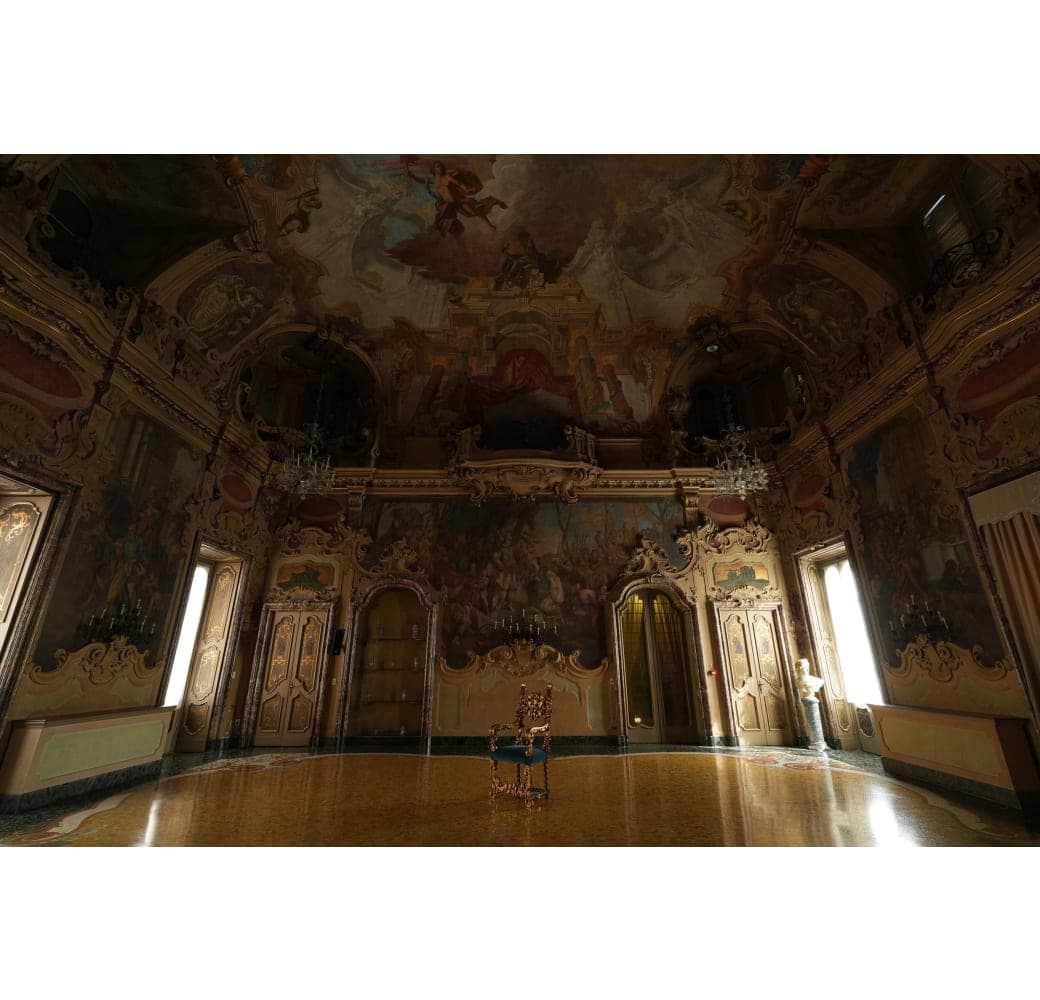 Black Sony FE 16–35 mm F2.8 GM II.10