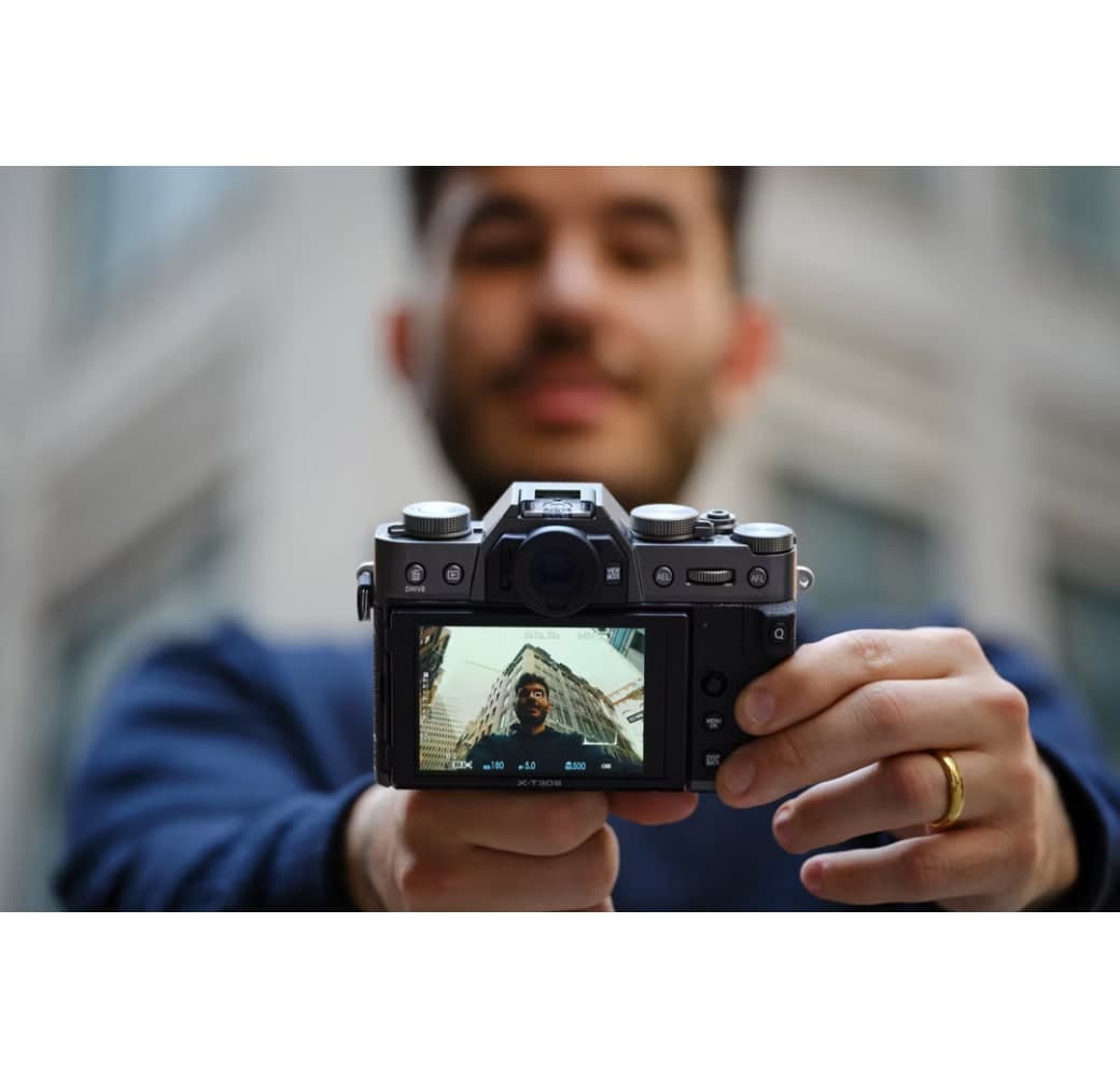 Silver Fujifilm X-T30 III + XC 13-33mm f/3.5-6.3 OIS Camera Kit.11