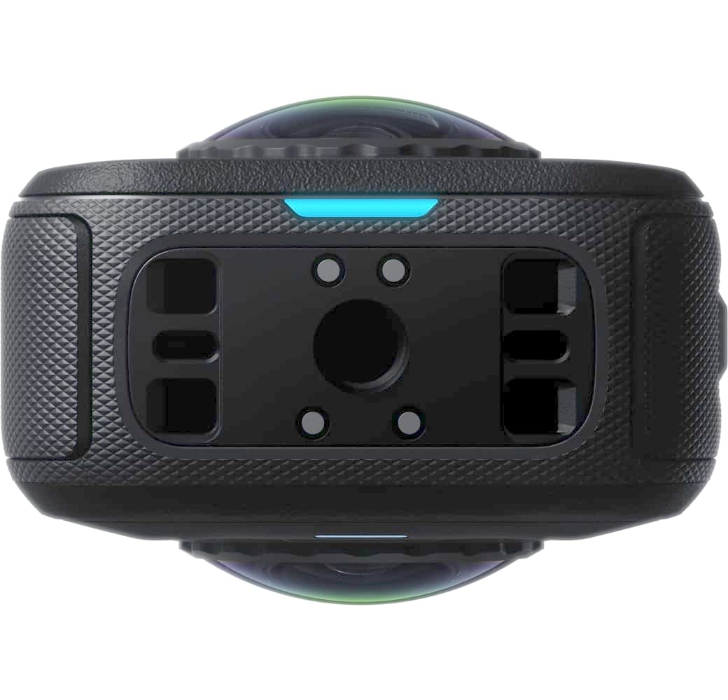 Black Insta360 X6 Essentials Bundle.4